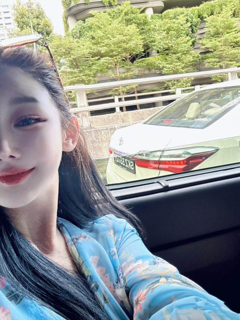 escort service in singapore hotel room