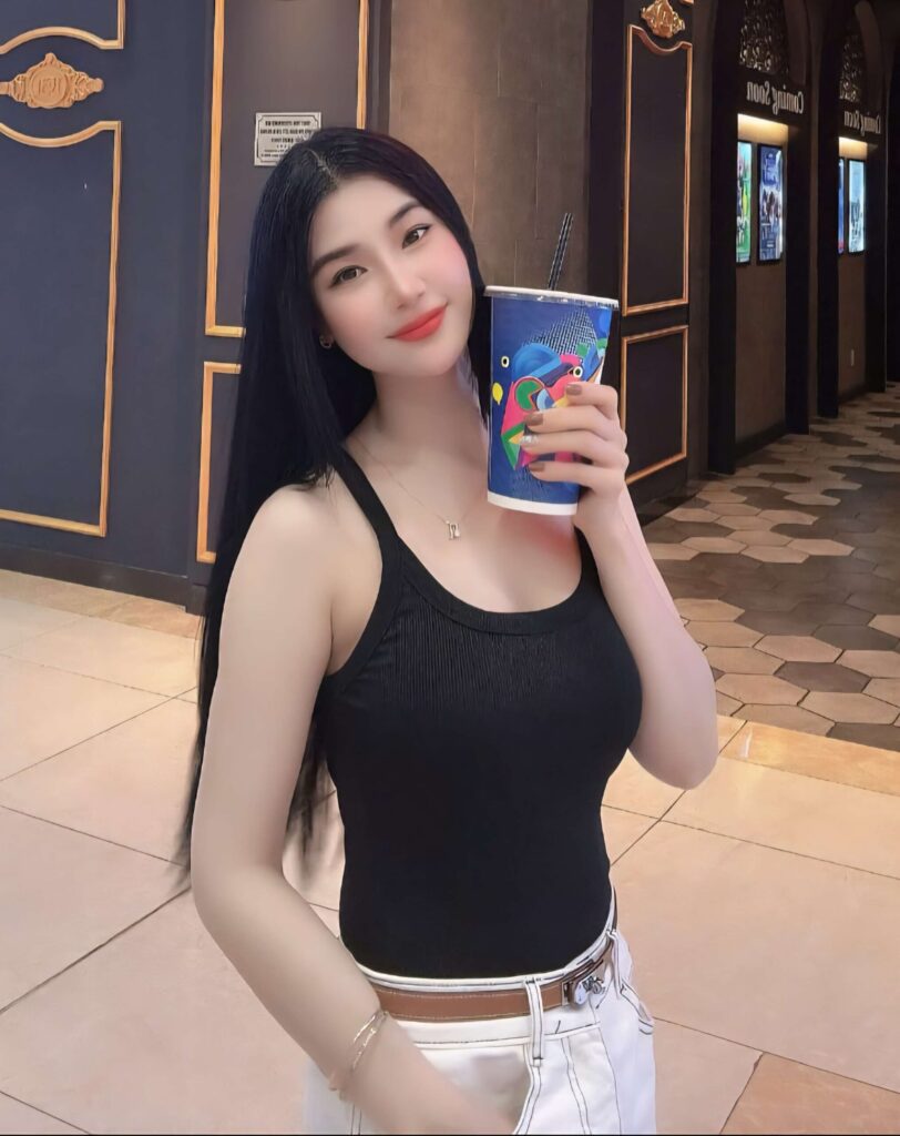 sentosa night stroll with escort scaled